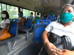 Who issued new guidelines for the use of masks to prevent new crowns